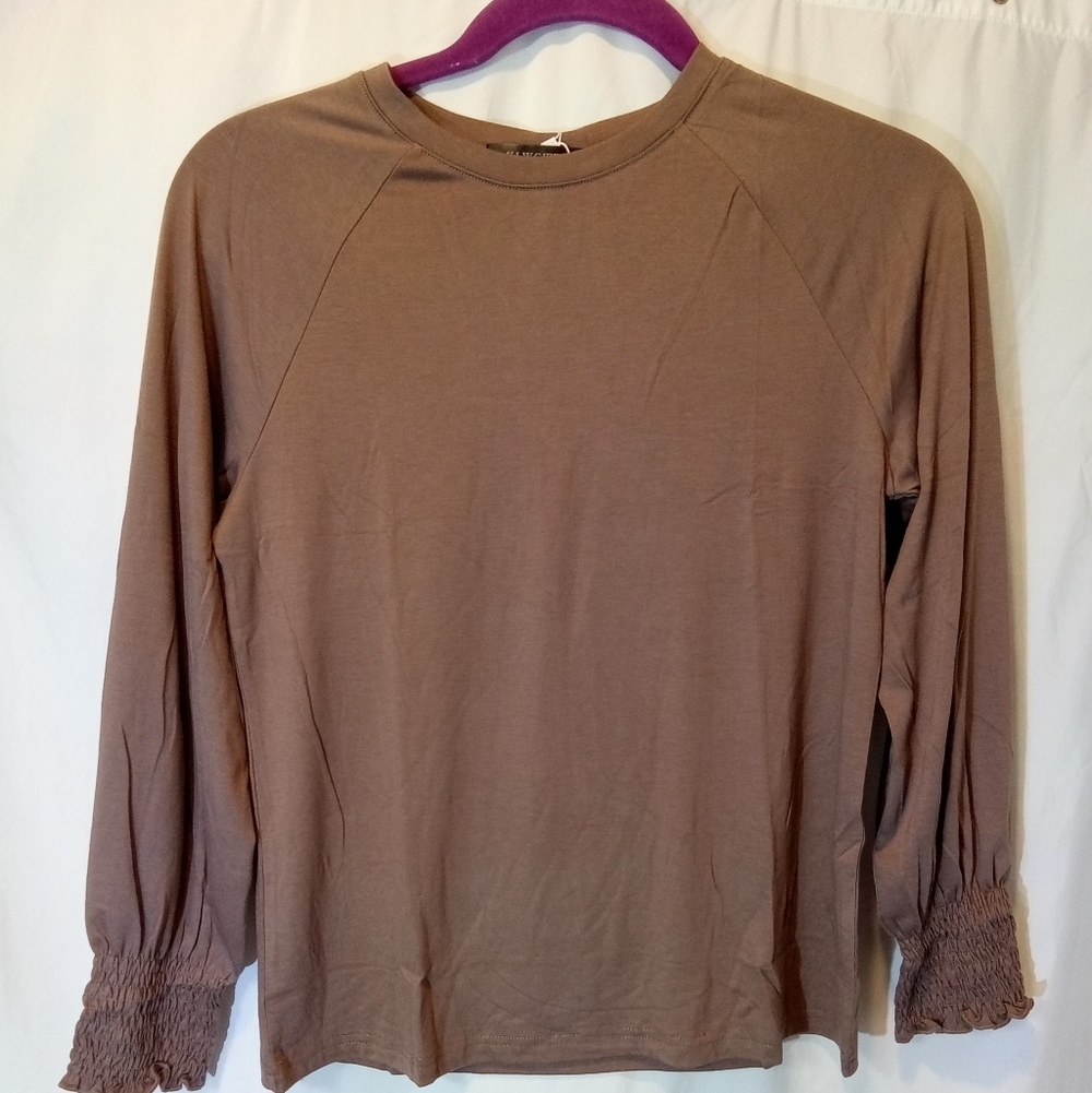 NWT Brown Sugar Long Sleeve Boho Shirt Smocked Cuffs Casual Date Scoop Neck Soft